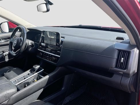 Used 2022 Nissan Pathfinder SL w/ SL Premium Package image 31