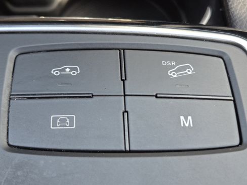 Used 2018 Mercedes-Benz GLS 450 4MATIC image 9