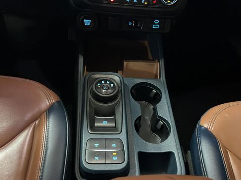 Used 2022 Ford Maverick Lariat w/ Lariat Luxury Package image 21