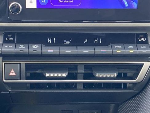 Certified 2025 Toyota Camry SE image 18