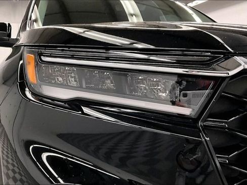 Used 2025 Honda Pilot Touring image 35
