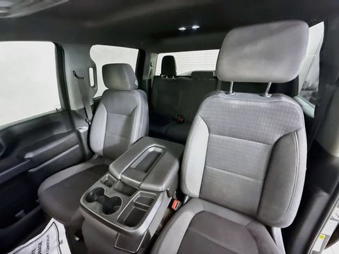Used 2022 Chevrolet Silverado 2500 Custom w/ Custom Value Package AWD/4WD image 11