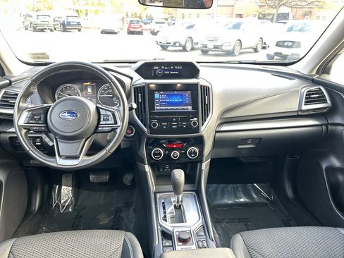 Used 2022 Subaru Forester Premium image 18