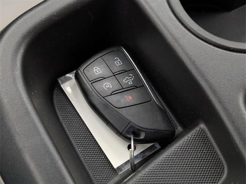 Used 2025 GMC Sierra 1500 SLT image 35