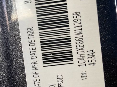 Used 2020 Jeep Wrangler Unlimited Sahara image 37