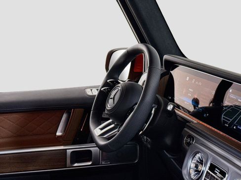 Used 2025 Mercedes-Benz G 63 AMG 4MATIC image 37