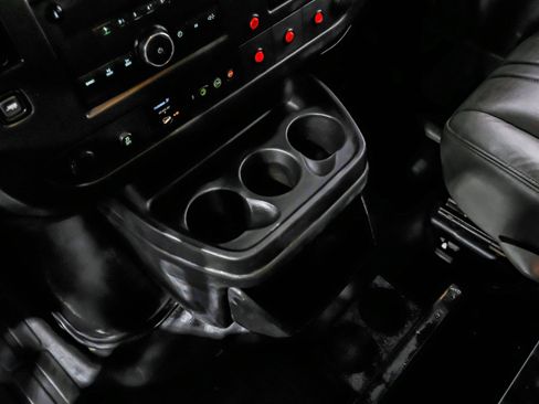 Used 2014 Chevrolet Express 2500 RWD image 26