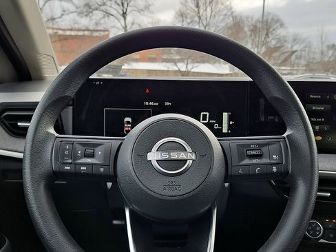 Certified 2025 Nissan Kicks SV w/ SV Premium Package image 20