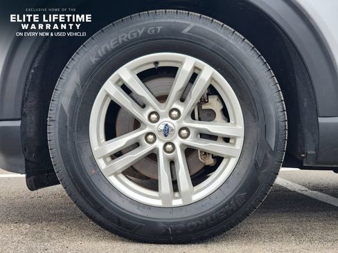 Used 2024 Ford Explorer XLT w/ Equipment Group 202A RWD image 10