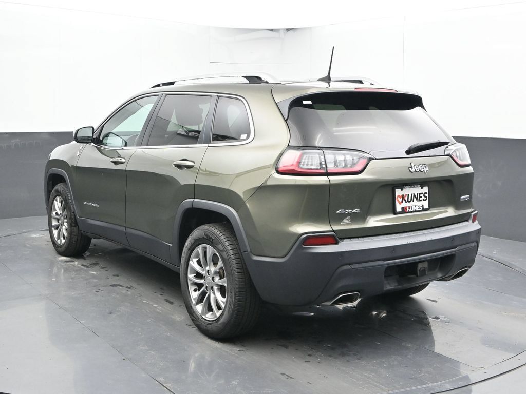 Used 2019 Jeep Cherokee Latitude Plus w/ Comfort/Convenience Group AWD/4WD image 11