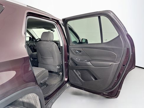 Used 2018 Chevrolet Traverse LT image 30