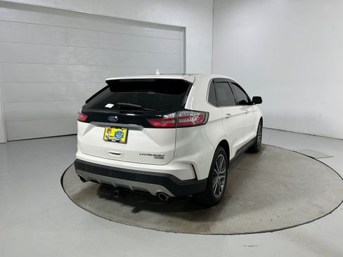 Used 2019 Ford Edge Titanium w/ Cold Weather Package AWD/4WD image 38