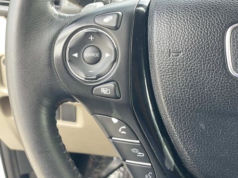 Used 2016 Honda Pilot Touring image 5