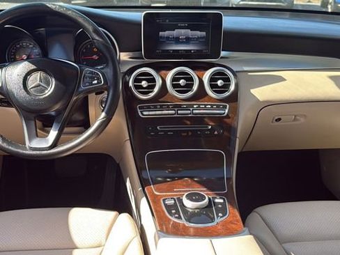 Used 2018 Mercedes-Benz GLC 300 image 29