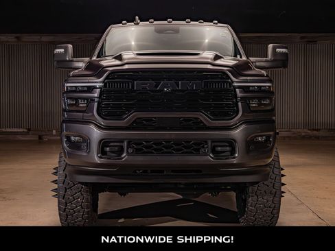 Used 2025 RAM 3500 Laramie AWD/4WD image 4