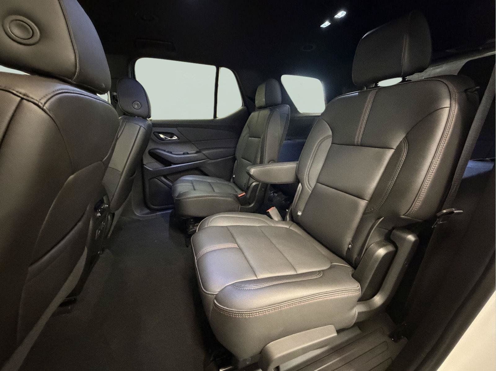 Used 2023 Chevrolet Traverse RS w/ LPO, Floor Liner Package AWD/4WD image 29