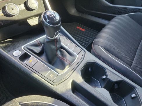 Used 2021 Volkswagen Jetta GLI image 28