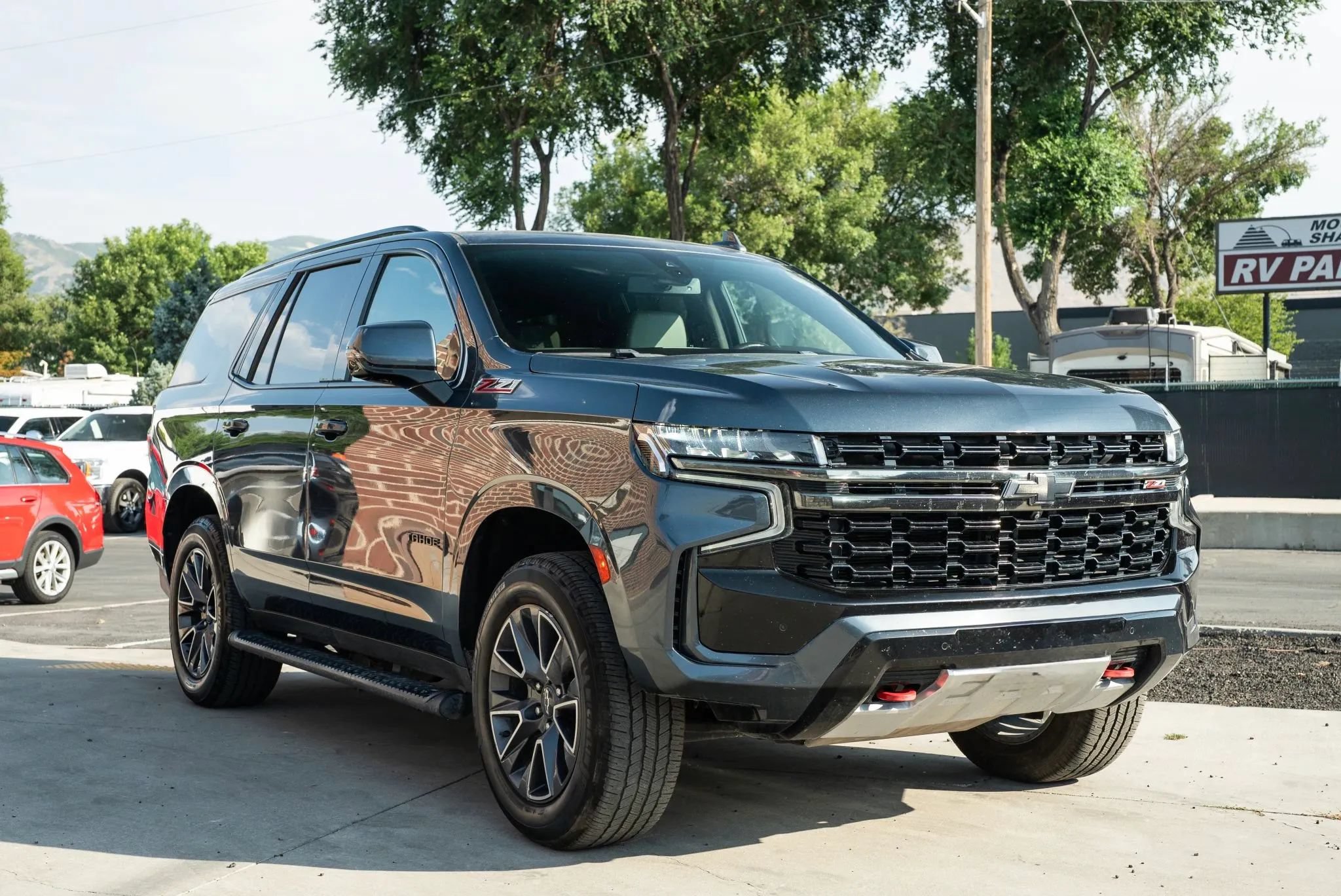 Used 2021 Chevrolet Tahoe Z71 w/ Z71 Signature Package AWD/4WD image 11