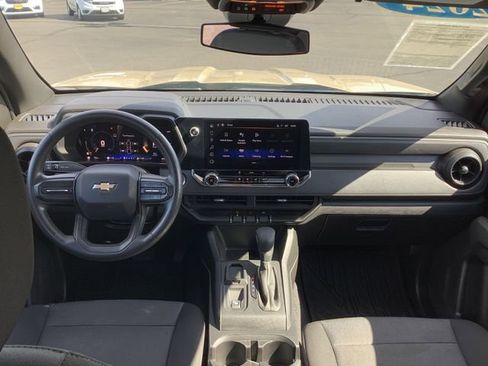 Used 2024 Chevrolet Colorado W/T image 6