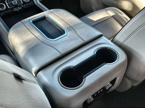 Used 2021 GMC Yukon Denali w/ Denali Ultimate Package image 16