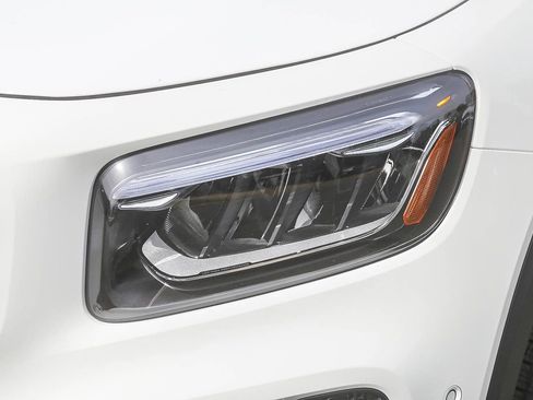 New 2026 Mercedes-Benz GLB 250 4MATIC image 7