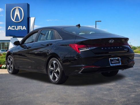 Used 2023 Hyundai Elantra Limited w/ Cargo Package FWD image 17