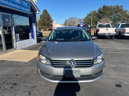 Used 2014 Volkswagen Passat 1.8T S image 3