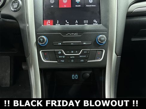 Used 2019 Ford Fusion SE image 21