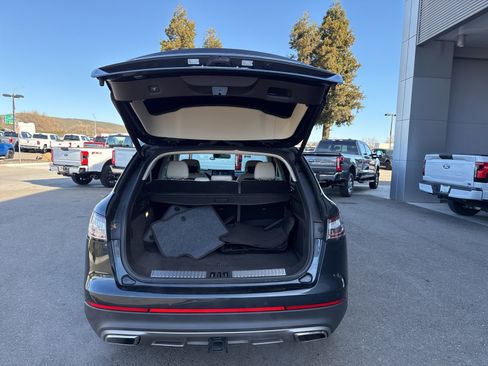 Used 2022 Lincoln Nautilus Black Label image 7