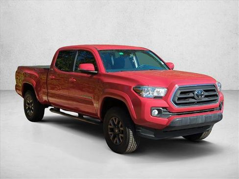Used 2022 Toyota Tacoma SR5 w/ Technology Package image 3