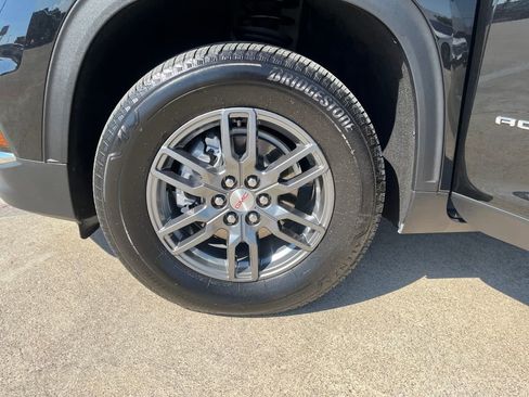Used 2025 GMC Acadia Elevation image 33