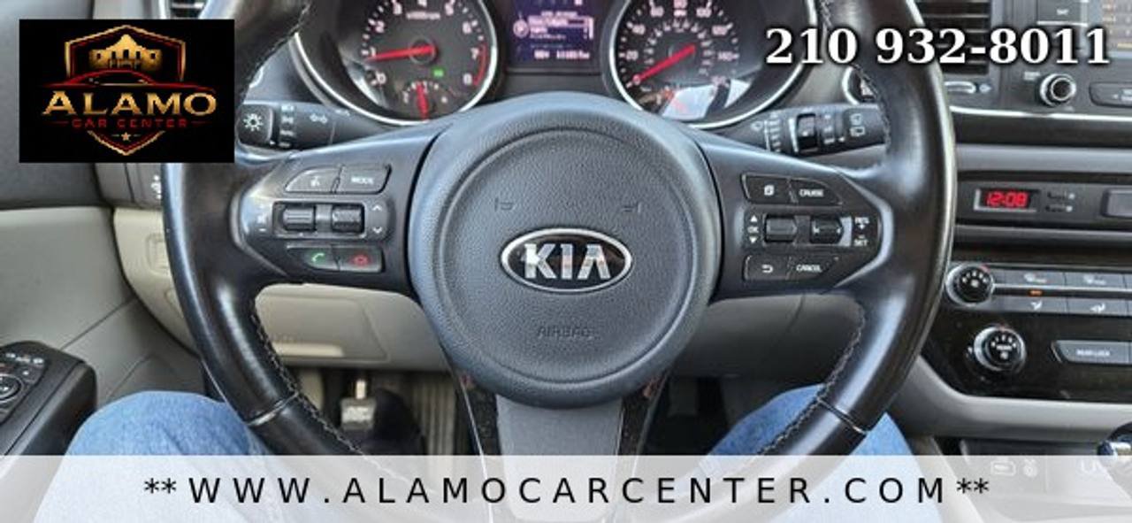 Used 2017 Kia Sedona LX w/ LX Essentials Premium Package FWD image 38
