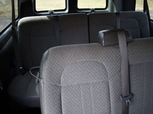 Used 2022 Chevrolet Express 3500 LS image 38