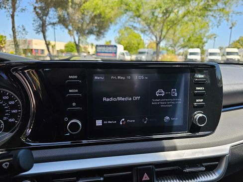 Used 2023 Kia K5 LXS image 31