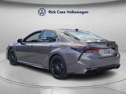 Used 2021 Toyota Camry XSE image 7