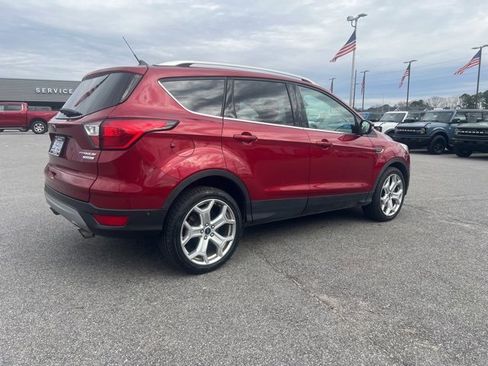 Certified 2019 Ford Escape Titanium image 5