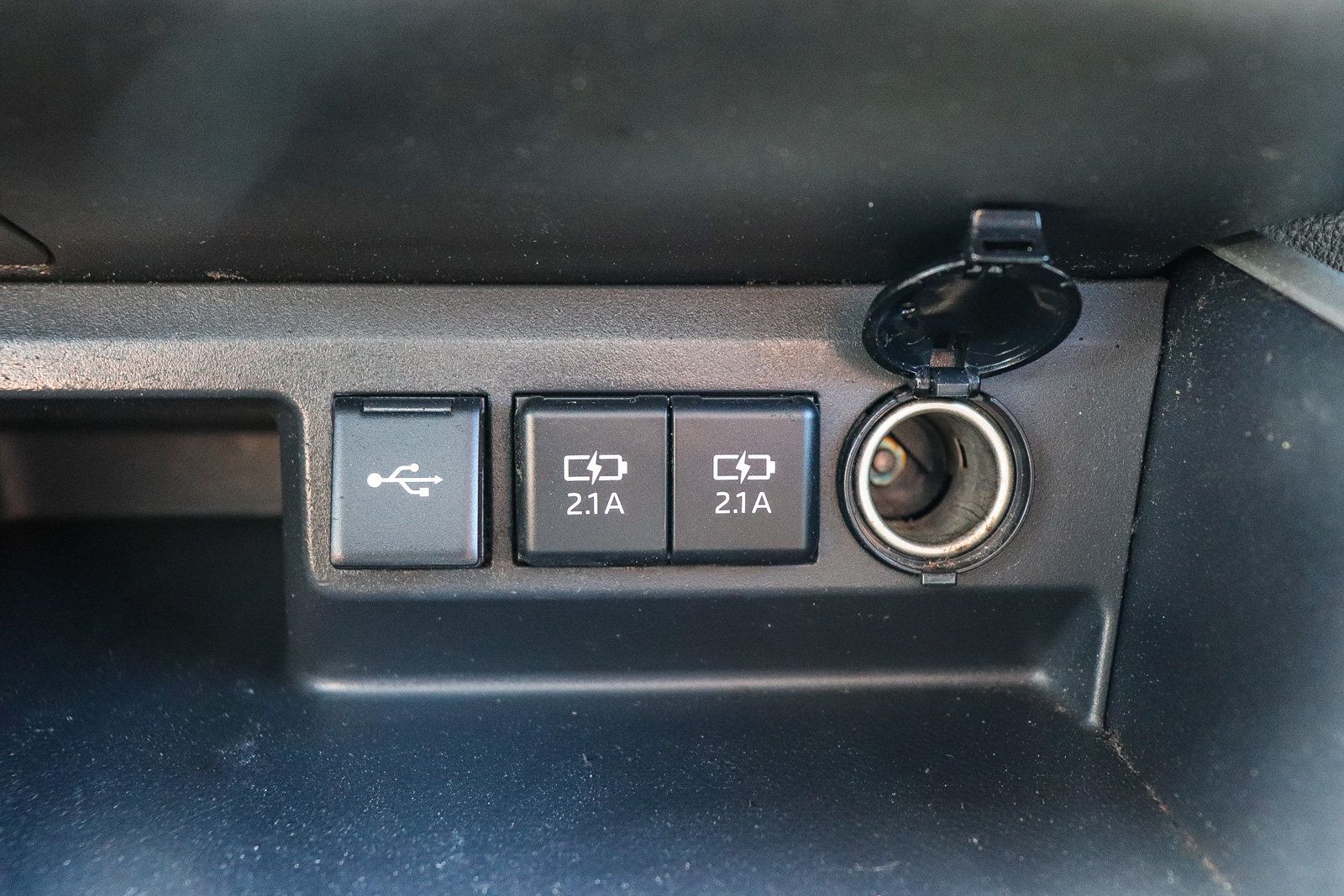 Certified 2021 Toyota Highlander L FWD image 30