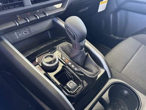 New 2026 Chevrolet Colorado Trail Boss w/ Midnight Edition AWD/4WD image 23