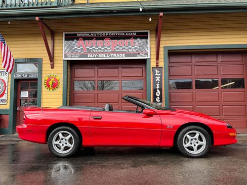Used 1996 Chevrolet Camaro Z28 RWD image 5