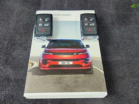 Used 2023 Land Rover Range Rover Sport SE Dynamic image 63