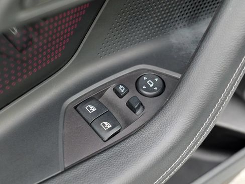 Used 2025 BMW M240i xDrive Coupe w/ Premium Package AWD/4WD image 19