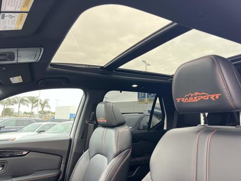 Certified 2025 Honda Pilot TrailSport image 21