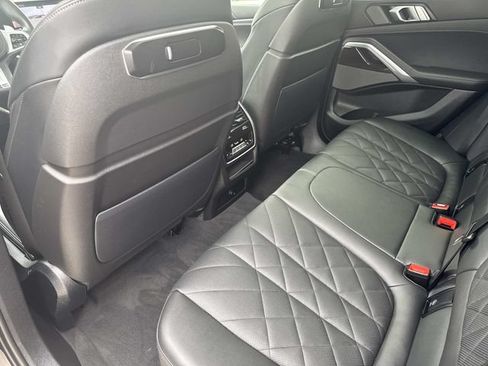 Used 2025 BMW X6 xDrive40i w/ Climate Comfort Package AWD/4WD image 14