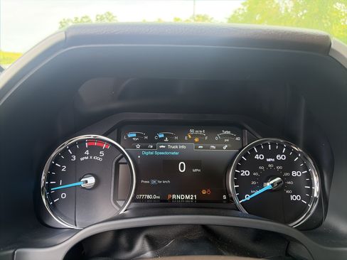 Used 2018 Ford F250 King Ranch w/ King Ranch Ultimate Package AWD/4WD image 36