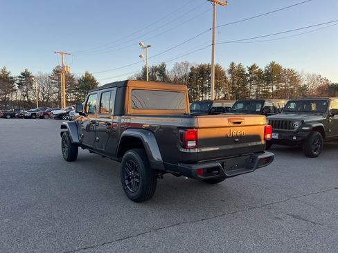 New 2026 Jeep Gladiator Sport image 5