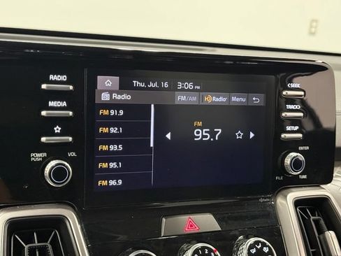 Used 2022 Kia Sorento LX FWD image 25