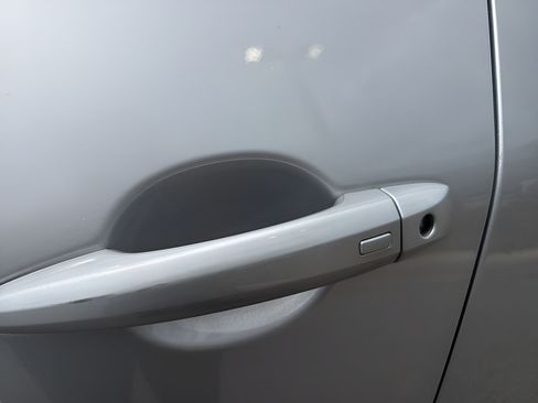 Used 2023 Nissan Rogue SV FWD image 45