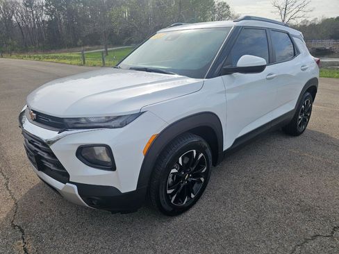 Used 2022 Chevrolet TrailBlazer LT w/ Confidence II Package image 12