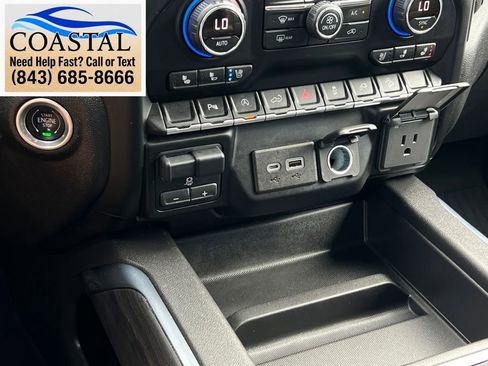 Used 2021 Chevrolet Silverado 1500 LTZ AWD/4WD image 46