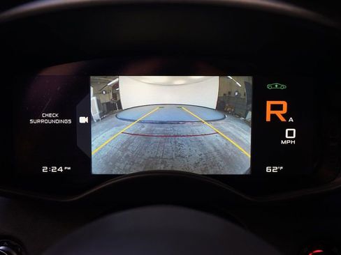 Used 2018 McLaren 570S Spider image 18